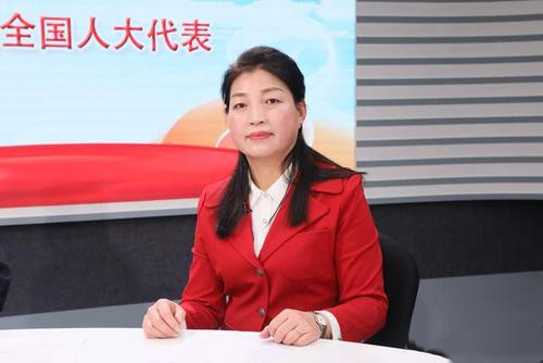 河北省广平县南阳堡镇的乡村医生刘贵芳（建议可作封面图）.jpg
